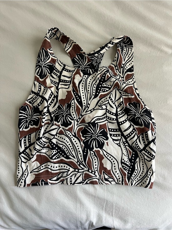 Rose & Olive Tops - Rose & Olive Black, White & Brown Floral Cropped Tank